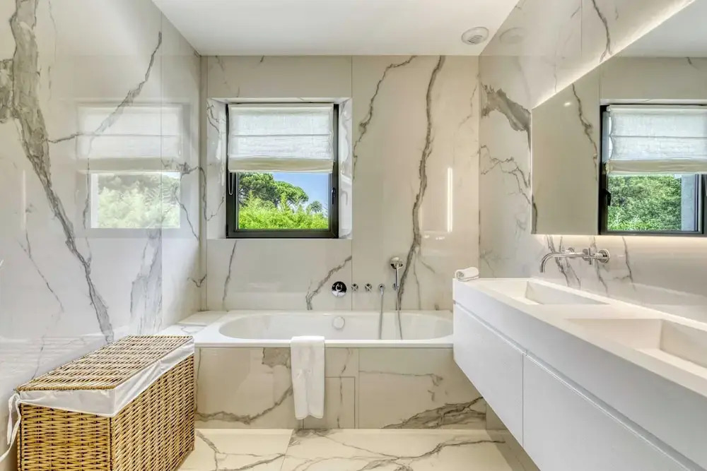 Luxurious Villa Facing the Baie des Canebiers
