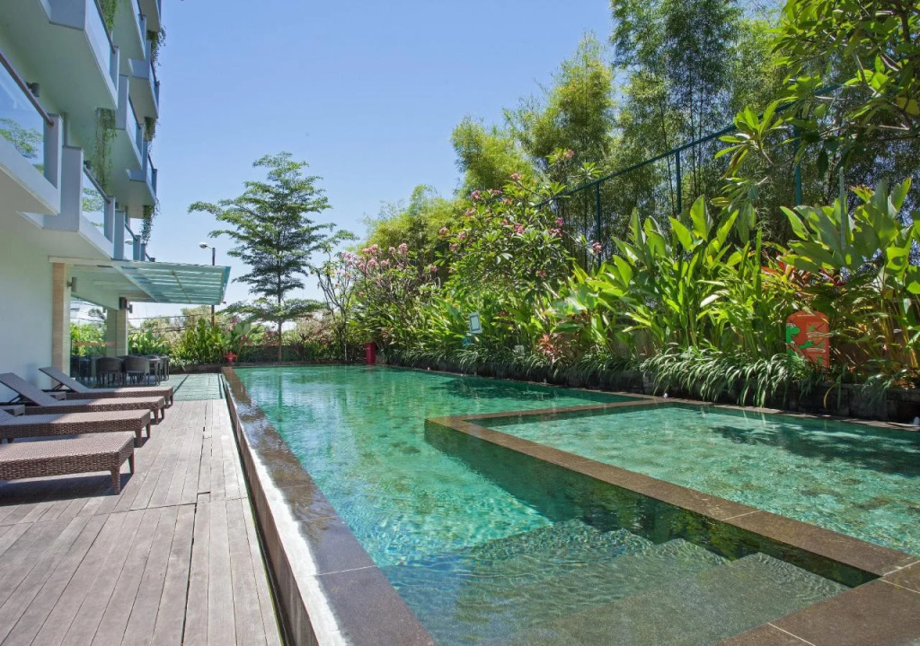 Kuta Galleria Hotel