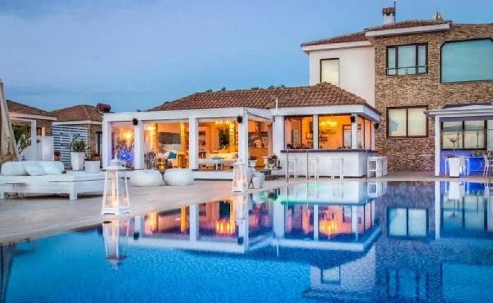 Guru Boutique Suites - Adults Only