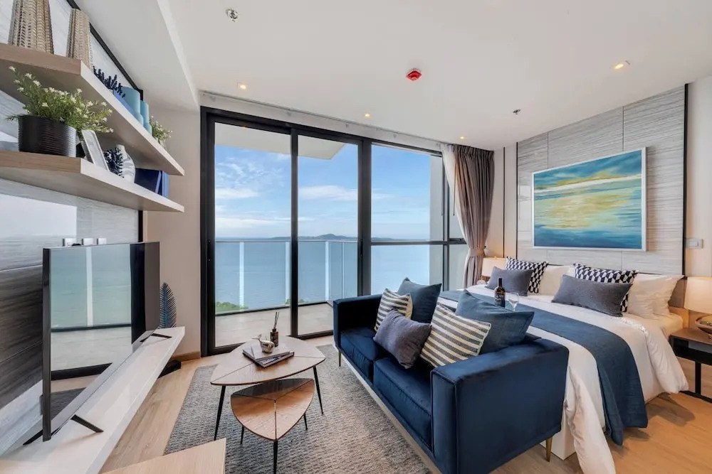 35th Floor Sea View Beauty