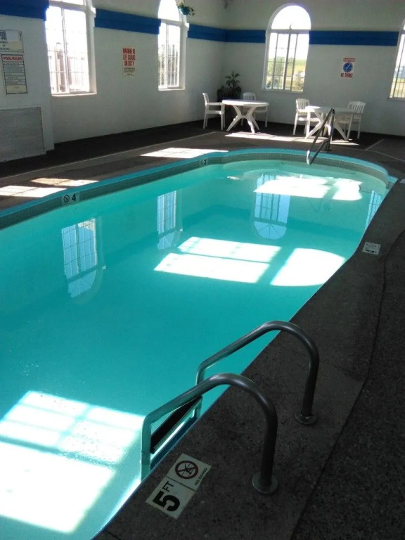 Urbana Inn & Suites