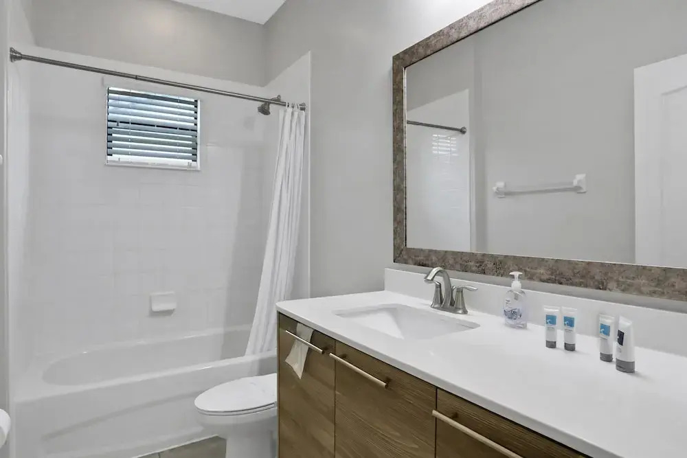 163kb - Balmoral Resort 4 Bedroom Home