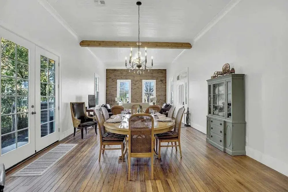 New! Luxurious Home W/wine Cellar & Firepit!