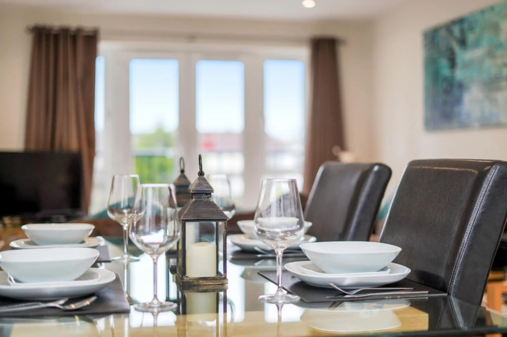 London Heathrow Living Serviced Apartments- Apt 12