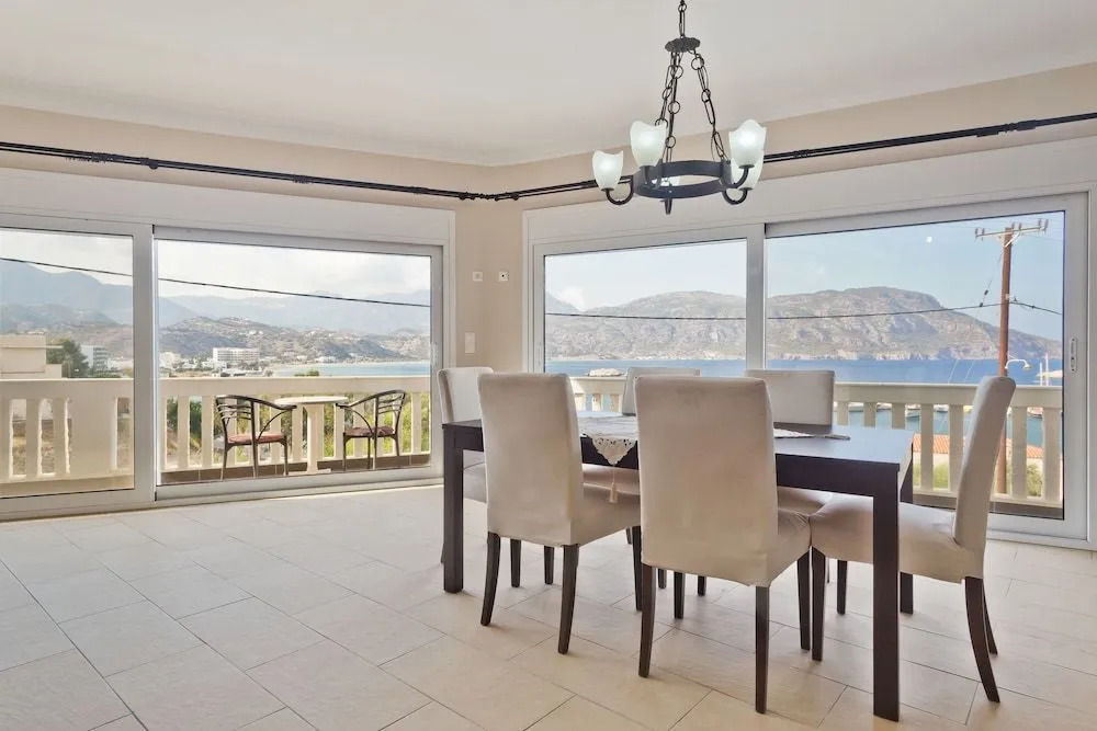 Lux SeaView Apartment