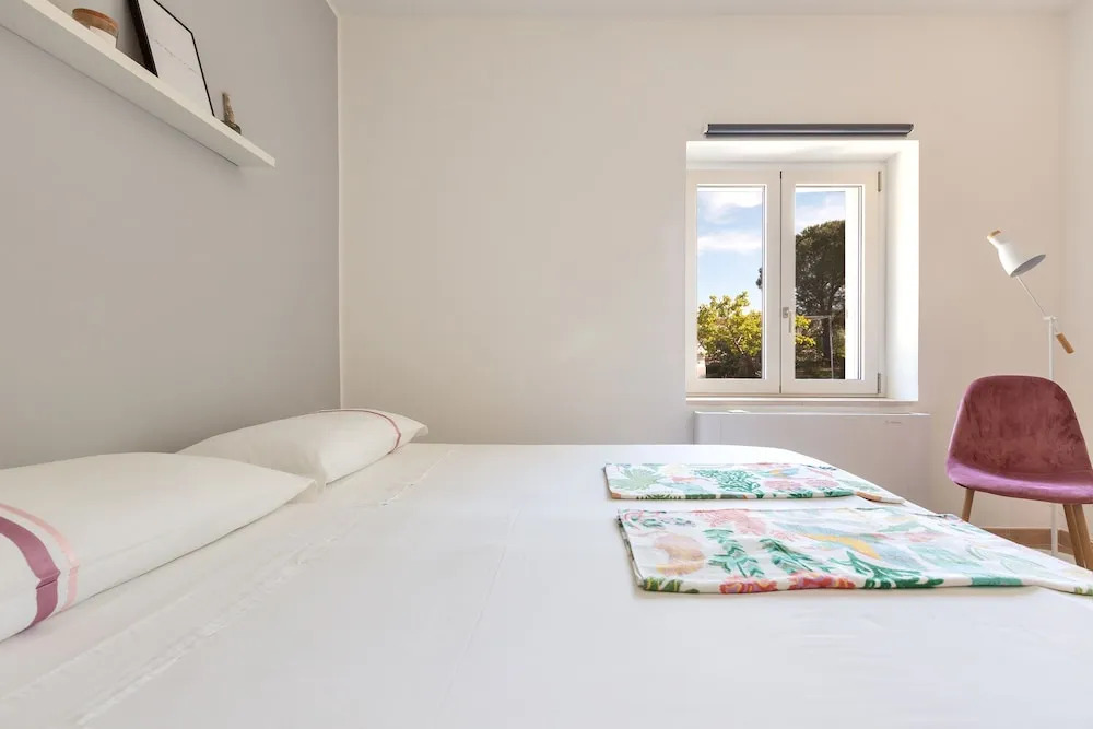 2158 B&B Carrubeto
