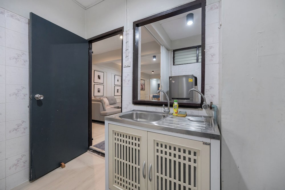 FunnD Mrt lat phrao 5Beds NetflixYouTube