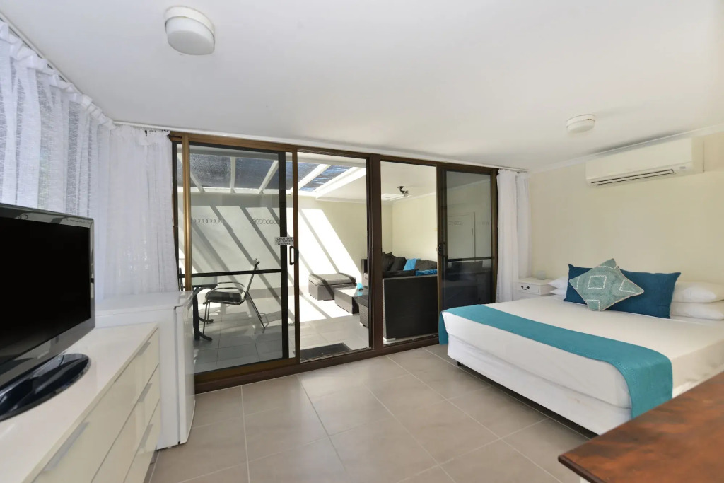 Seascape Holidays - Tropical Reef Apartments