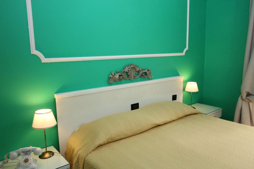 Hotel Charly