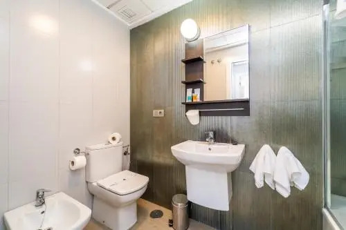 Vistamar Luxury Apartments By DLV