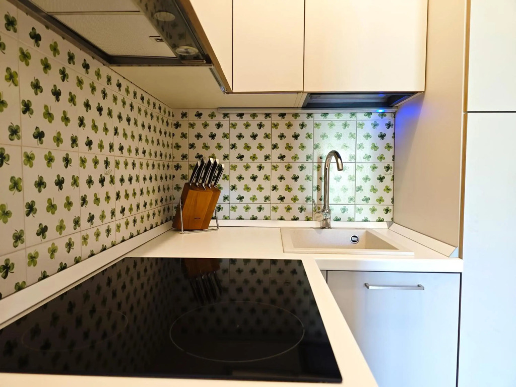 Hostdomus - Color Apartment