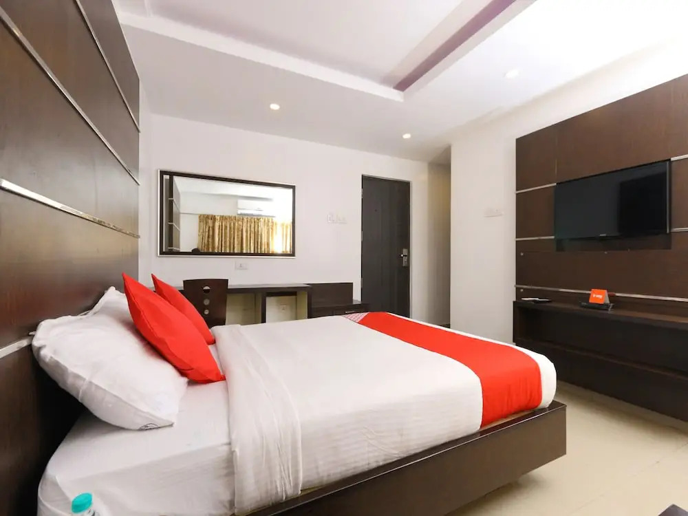 OYO 15714 Nachiappa Residency