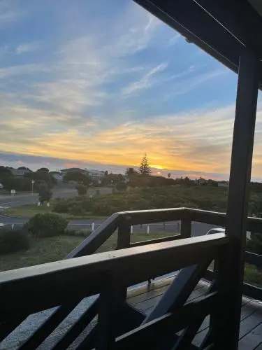 Glow Boutique Suites & Guesthouse