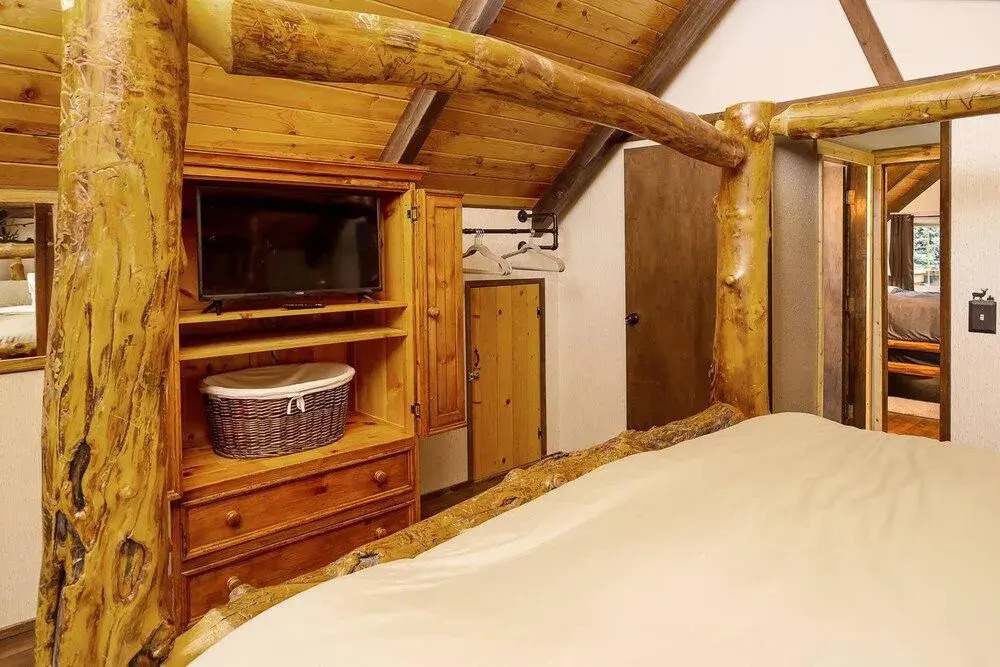 Icicle Ridge Retreat