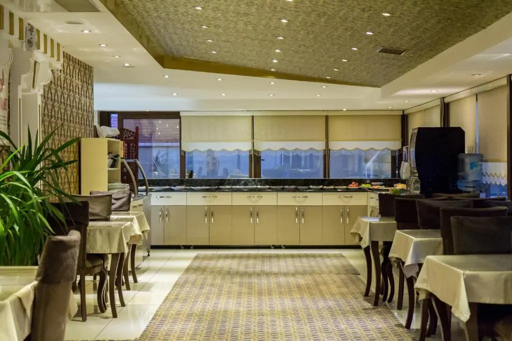 Grand Rosa Hotel
