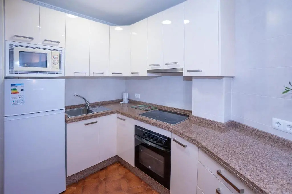 Edf. las Palmeras 2º 40
