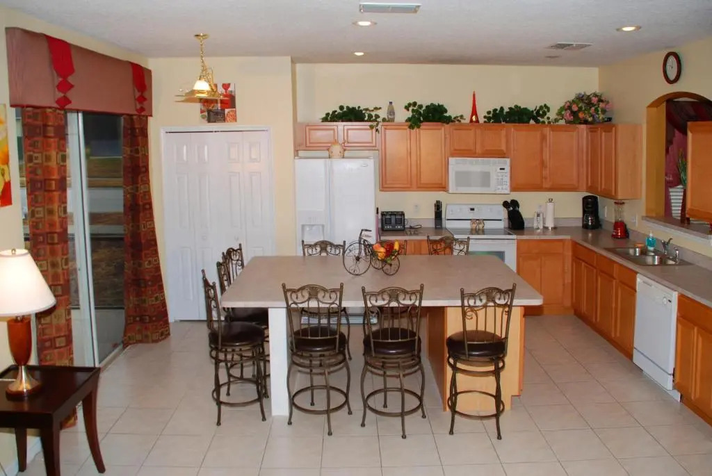 Disney Dreams come true - affordable 7-bdrm house with private pool!