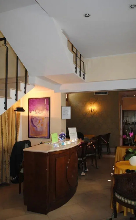 Acca Hotel