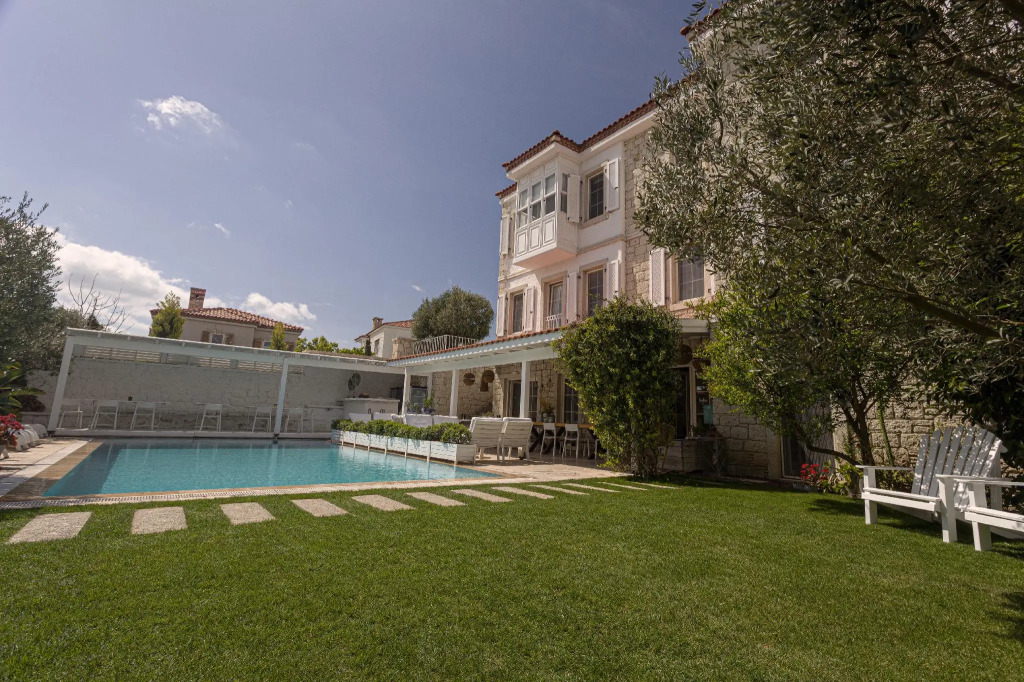 Peremere Alacati Otel