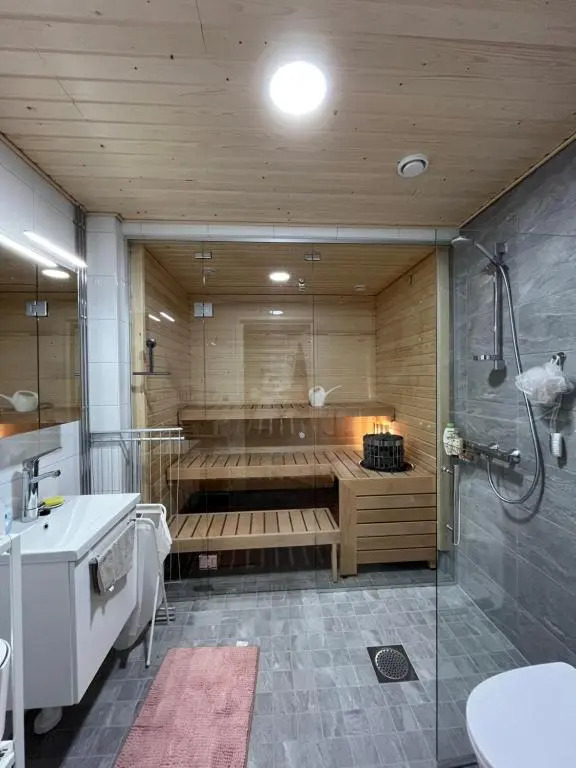 private room in shared apartment with sauna