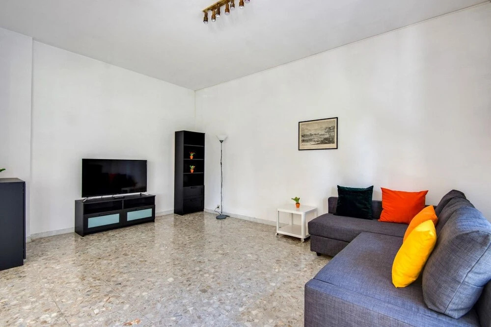 Very Spacious 3 Beds Flat in a Great Area