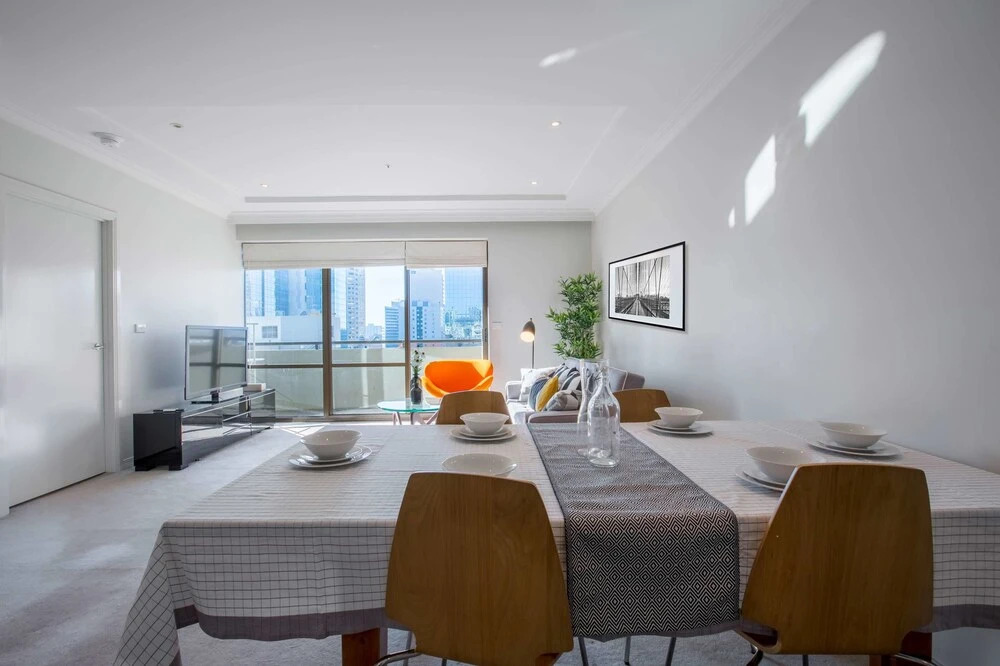 Russell St. Hotel Apartment