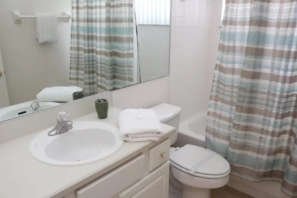 Affordable Gem With South Facing Pool! 5 Bedroom Home