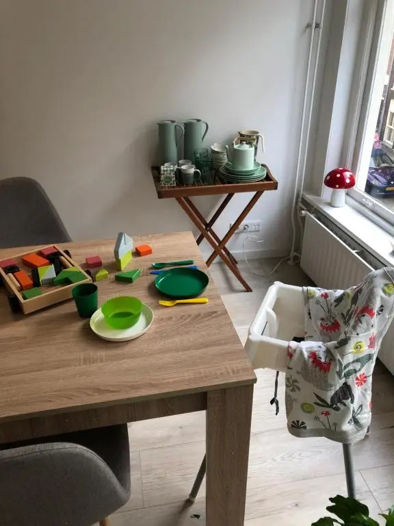 LUXE TOPLOCATIE! Monument hartje centrum Dordrecht, 2 badkamers, 2 keukens, tuintje (10 personen)