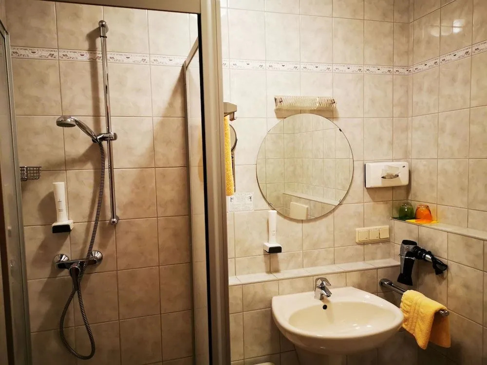 Zum Schnapsbrenner - Hotel garni