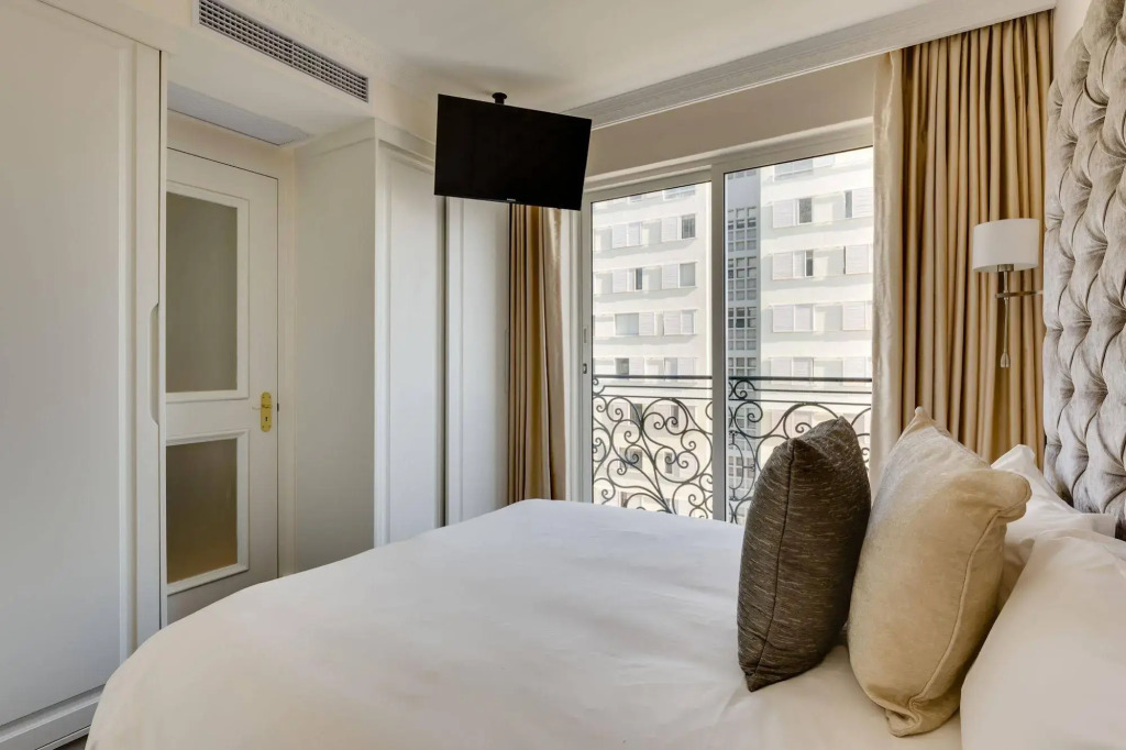 Versailles Luxury Apartments and Suites
