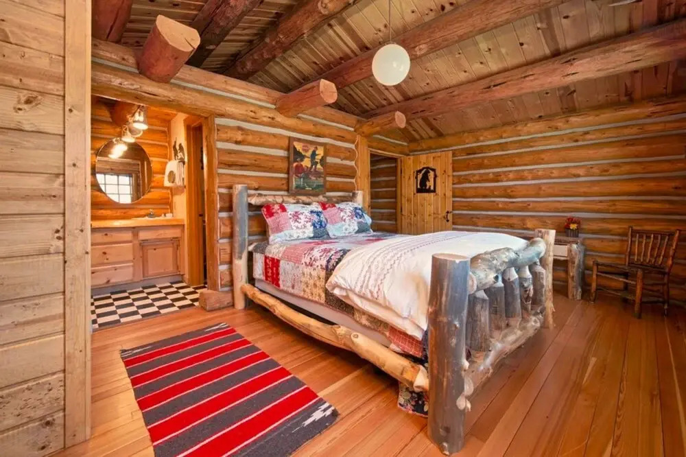 Macker's Cabin by JHRL