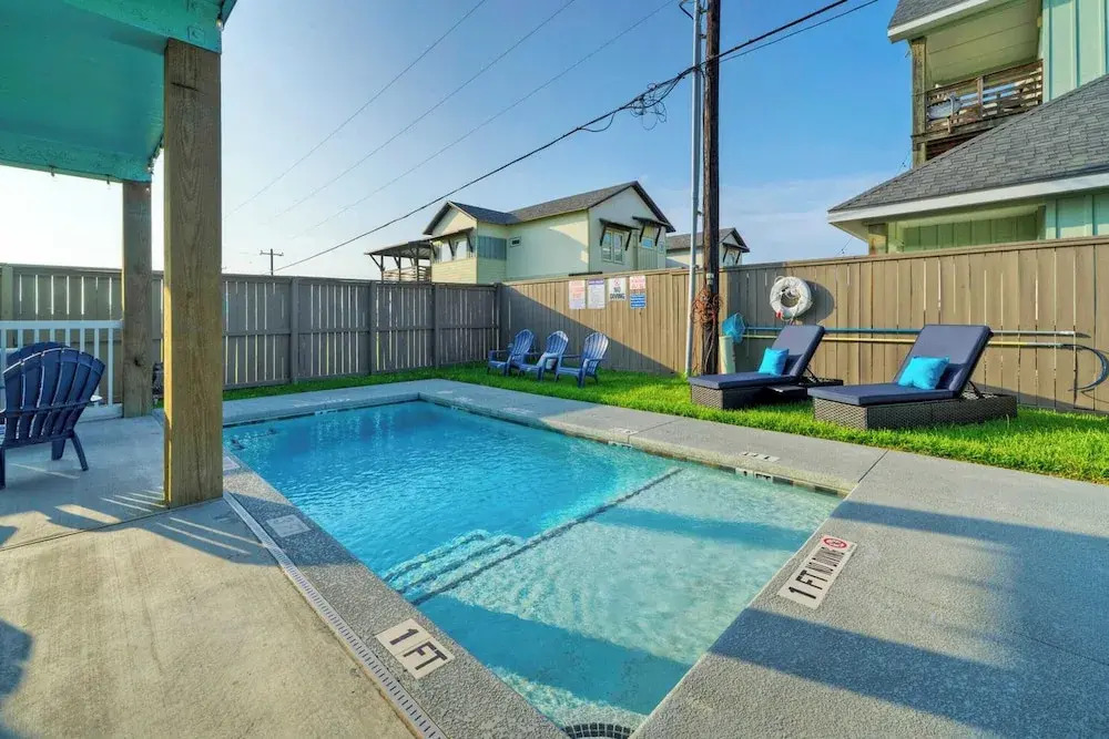 Baydream Believer by Avantstay Pool, Views