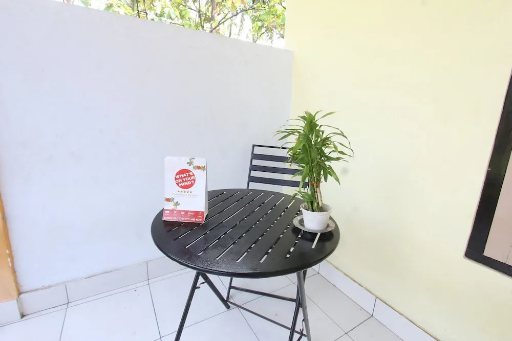 OYO Life 93260 Bale Kosan