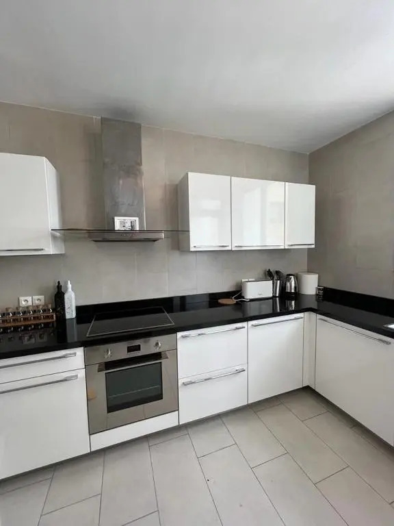 Beautiful sunny apartment with swim pool in Marina