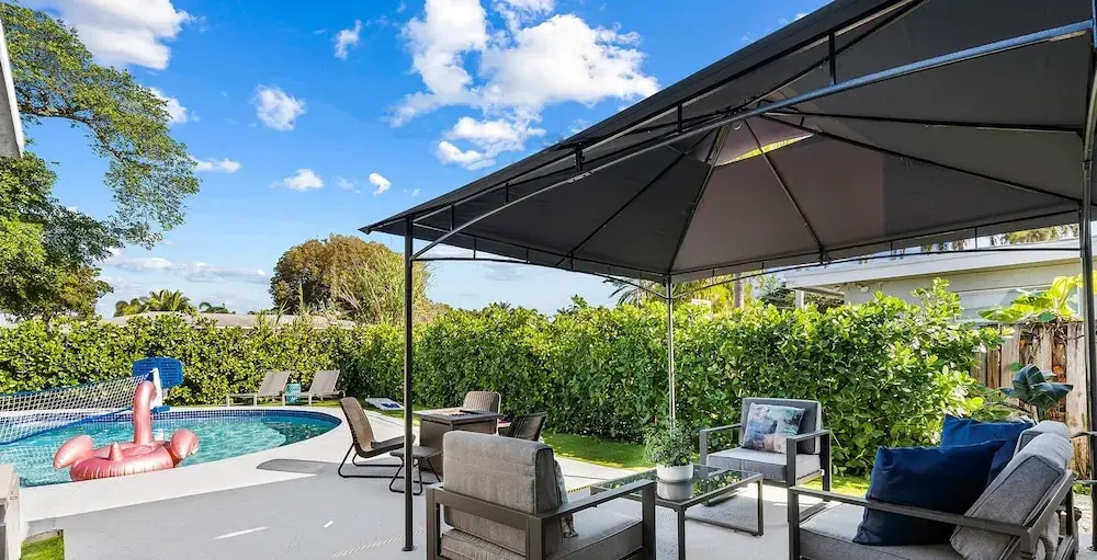 Private Heated Pool & Lovely Home