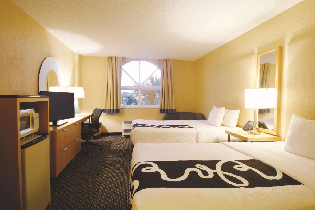 La Quinta by Wyndham Coral Springs South