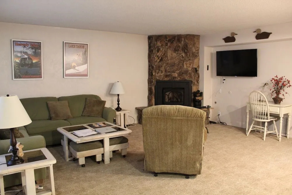 Altomare's Bavarian Ge  1148ha 3 Bedroom Condo