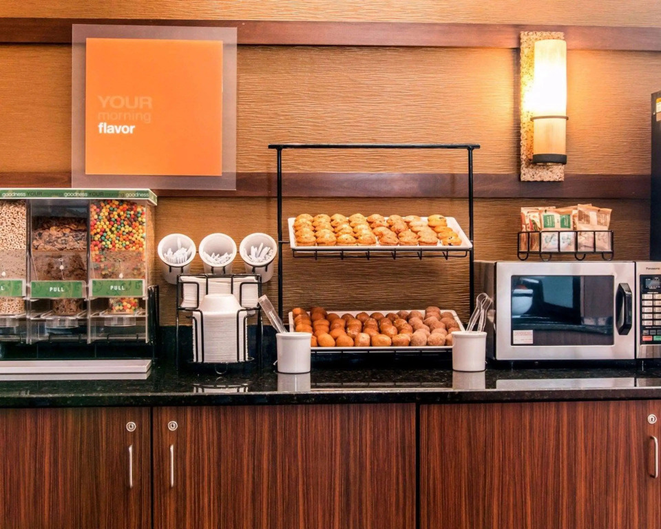 Comfort Inn & Suites and Conference Center