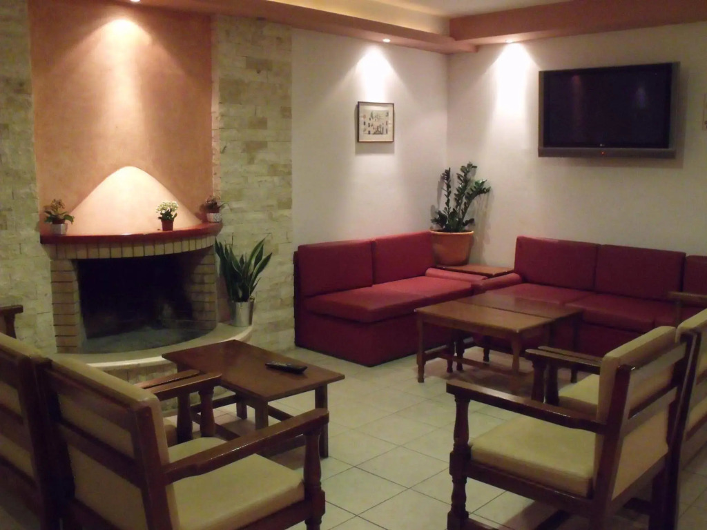 Haris Apartments