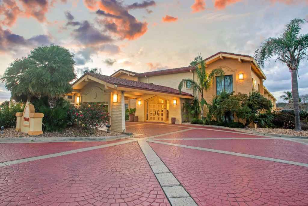 La Quinta Inn by Wyndham Victoria