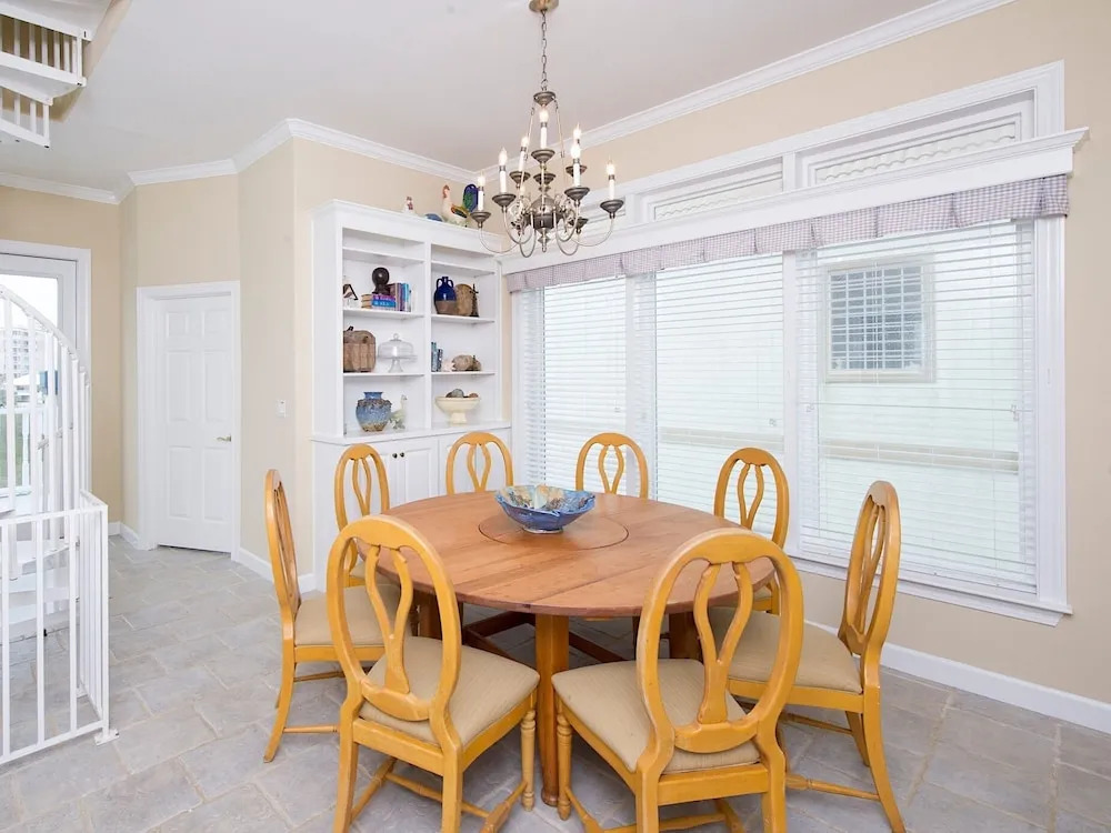 USA 2 - 5 Br Home