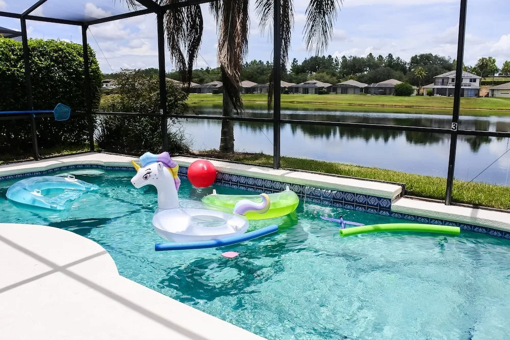 2959 4-bed Pool Home W/games Room & Water View!