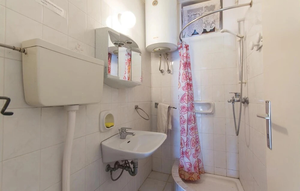 Amazing Apartment in Pula With 2 Bedrooms