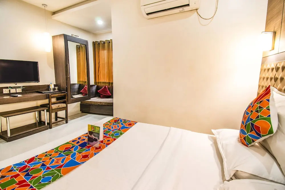 FabHotel Kiran Inn Tukoganj