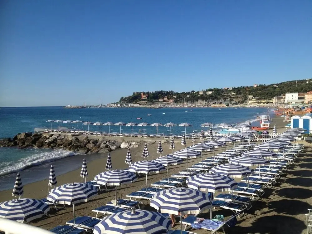 Altido Fronte Mare a Varazze