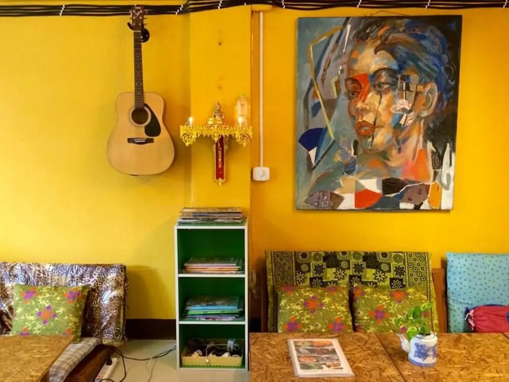 The Living Place 2 - Hostel