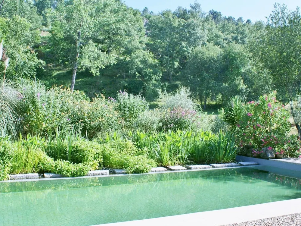 Spacious holiday home on estate near Covas
