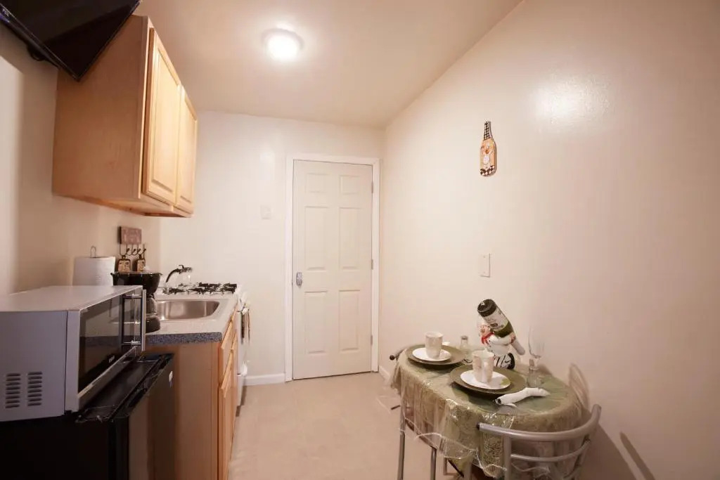Studio&One Bedroom Apartments