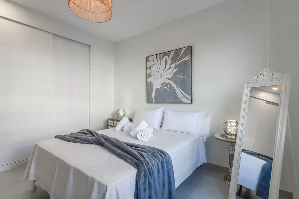 New Apartment With Sea Views