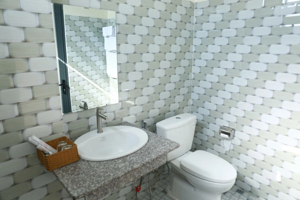Lien Thong Hotel